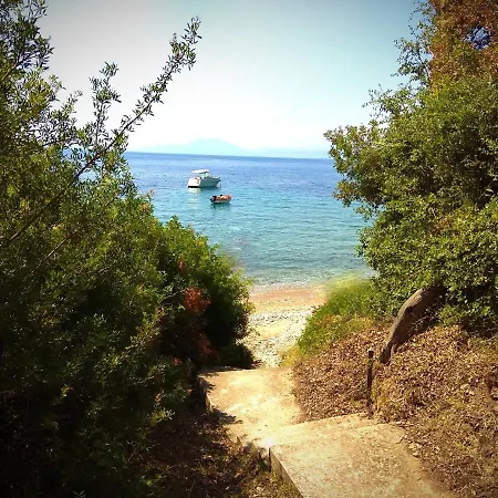 Gatzeas Ways - A Family Beach House * Като-Гацеа