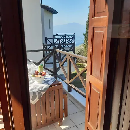 Gatzeas Ways - A Family Beach House Дом отдыха *